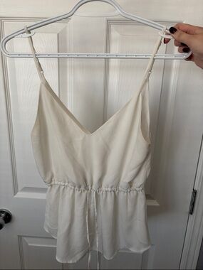 Babaton White V-Neck Sleeveless Camisole